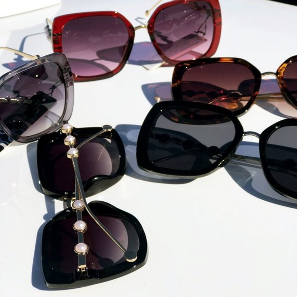 NEW Classic Pearl Accent Skinny Metal Leg UV Protection Oversize Sunglasses - Picture 4 of 11